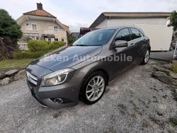 Grau Gebraucht 2014 Mercedes A180 Limousine | 7.999 € (Fairer Preis)