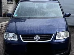 Blau Gebraucht 2006 VW Touran Trendline Van / Kleinbus | 1.200 € (Superpreis)