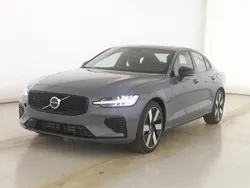 Grau Gebraucht 2024 Volvo S60 Ultimate Limousine | 39.960 € (Guter Preis)