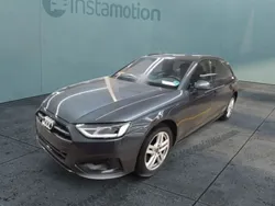 Grau Gebraucht 2024 Audi A4 Advanced Kombi | 45.000 €