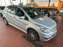 Brillantsilber metallic Gebraucht 2010 Mercedes B200 Van / Kleinbus | 4.600 € (Superpreis)