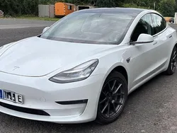 Weiß Gebraucht 2019 Tesla Model 3 Long Range Limousine | 23.900 € (Etwas zu teuer)
