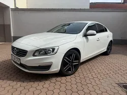 Weiß Gebraucht 2014 Volvo S60 Limousine | 12.940 € (Guter Preis)