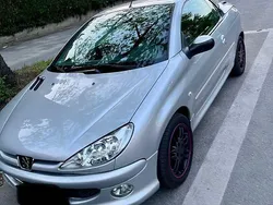 Silber Gebraucht 2006 Peugeot 206 CC Platinum Cabrio | 2.800 € (Etwas zu teuer)