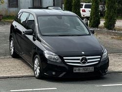 Schwarz Gebraucht 2014 Mercedes B200 Van / Kleinbus | 7.800 € (Fairer Preis)