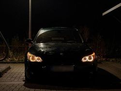 Grün Gebraucht 2005 BMW 525 Limousine | 4.900 € (Fairer Preis)