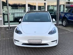 Weiß Gebraucht 2022 Tesla Model Y Long Range SUV | 37.850 € (Fairer Preis)