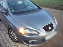 Grau Gebraucht 2012 Seat Leon Limousine | 6.950 € (Superpreis)