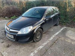 Saphirschwarz mi2 Gebraucht 2009 Opel Astra Edition Kombi | 3.499 € (Etwas zu teuer)