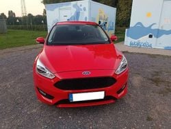 Rot Gebraucht 2017 Ford Focus Titanium Limousine | 11.600 € (Fairer Preis)