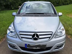 Silber Gebraucht 2009 Mercedes B180 Van / Kleinbus | 7.900 € (Etwas zu teuer)