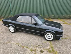 Schwarz Gebraucht 1986 BMW 320 Cabriolet Basis Cabrio | 10.999 €