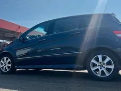 Blau Gebraucht 2005 Mercedes B180 Van / Kleinbus | 2.900 € (Guter Preis)