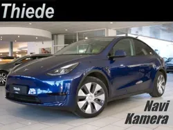 Blau metallic Gebraucht 2023 Tesla Model Y SUV | 29.700 € (Etwas zu teuer)
