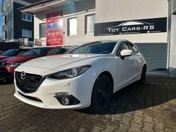 Satinweiss metallic (metallic) Gebraucht 2016 Mazda 3 Sports-Line Limousine | 9.290 € (Fairer Preis)