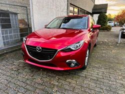 Rot Gebraucht 2015 Mazda 3 Center-Line Limousine | 9.900 € (Fairer Preis)