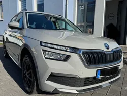 Grau Gebraucht 2021 Skoda Kamiq Ambition SUV | 18.690 € (Fairer Preis)