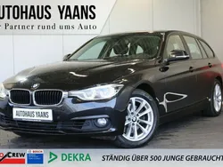 Black sapphire metallic Gebraucht 2016 BMW 330 Advantage Limousine | 22.499 €