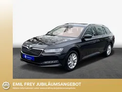 Schwarz Gebraucht 2023 Skoda Superb Style Kombi | 33.514 € (Superpreis)
