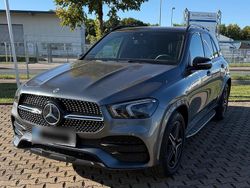 Grau Gebraucht 2024 Mercedes GLE300 AMG line SUV | 65.500 € (Fairer Preis)