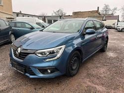 Berlinblau Gebraucht 2017 Renault Mégane IV Life Kleinwagen | 5.999 € (Superpreis)