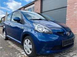 Blau Gebraucht 2007 Toyota Aygo Kleinwagen | 2.999 €