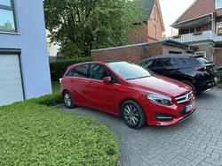 Rot Gebraucht 2017 Mercedes B220 Van / Kleinbus | 16.000 € (Etwas zu teuer)