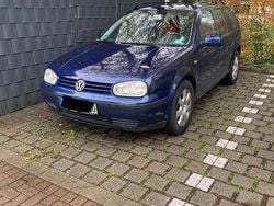 Blau Gebraucht 2004 VW Golf IV Kombi | 1.500 € (Guter Preis)