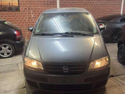 Grau Gebraucht 2004 Fiat Idea Emotion Van / Kleinbus | 750 € (Superpreis)