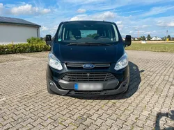 Schwarz Gebraucht 2015 Ford Tourneo Custom Van / Kleinbus | 24.000 €