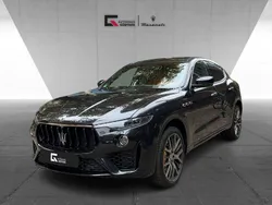 Schwarz Gebraucht 2022 Maserati Levante SUV | 67.500 € (Fairer Preis)