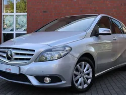 Silber Gebraucht 2014 Mercedes B180 Van / Kleinbus | 11.490 € (Guter Preis)