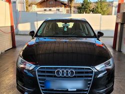 Schwarz Gebraucht 2014 Audi A3 Sportback Ambition Kleinwagen | 15.000 € (Fairer Preis)