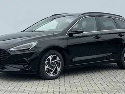 Schwarz / abyssblack Neu 2024 Hyundai i30 Kombi | 26.450 € (Guter Preis)