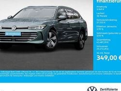 Maripositgrün metallic Gebraucht 2025 VW Passat Elegance Kombi | 41.504 € (Superpreis)