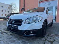 Weiß Gebraucht 2015 Suzuki SX4 S-Cross Club Limousine | 5.200 € (Fairer Preis)