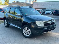 Perlmuttschwarz Gebraucht 2011 Dacia Duster Prestige SUV | 5.900 € (Guter Preis)