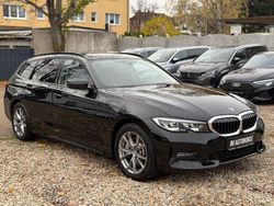 Schwarz Gebraucht 2019 BMW 330 Sport Line Limousine | 25.990 € (Fairer Preis)