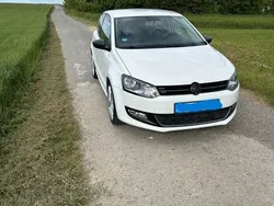 Weiß Gebraucht 2010 VW Polo Comfortline Limousine | 5.000 € (Fairer Preis)