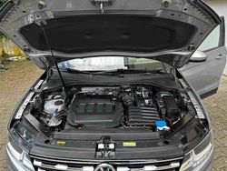 Silber Gebraucht 2021 VW Tiguan Allspace Comfortline SUV | 31.900 € (Fairer Preis)