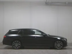 Schwarz Gebraucht 2019 Mercedes E220 Avantgarde Kombi | 18.450 € (Guter Preis)