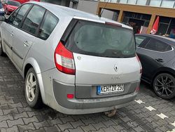 Silber Gebraucht 2006 Renault Scénic Van / Kleinbus | 1.400 €