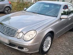 Beige Gebraucht 2003 Mercedes E320 Limousine | 6.700 €
