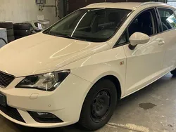 Weiß Gebraucht 2015 Seat Ibiza ST Kombi | 7.500 € (Teuer)