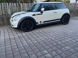 Weiß Gebraucht 2010 Mini ONE Kleinwagen | 6.500 € (Teuer)