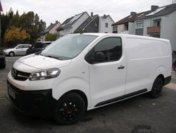 Weiß Gebraucht 2022 Opel Vivaro Van / Kleinbus | 13.490 €