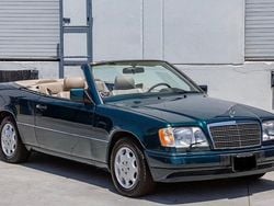 Grün Gebraucht 1994 Mercedes E320 Cabrio | 19.900 €