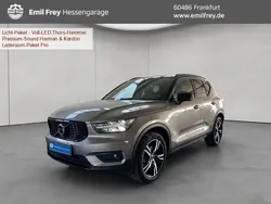 Pebble greymetallic 727 Gebraucht 2021 Volvo XC40 R-Design SUV | 32.700 € (Etwas zu teuer)