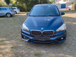 Blau Gebraucht 2015 BMW 218 Gran Tourer Advantage Van / Kleinbus | 9.499 € (Teuer)