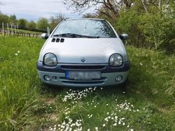 Blau Gebraucht 2006 Renault Twingo Elysee Kleinwagen | 2.650 € (Etwas zu teuer)